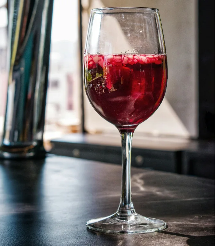 Cocktail Communard vin rouge crème de cassis