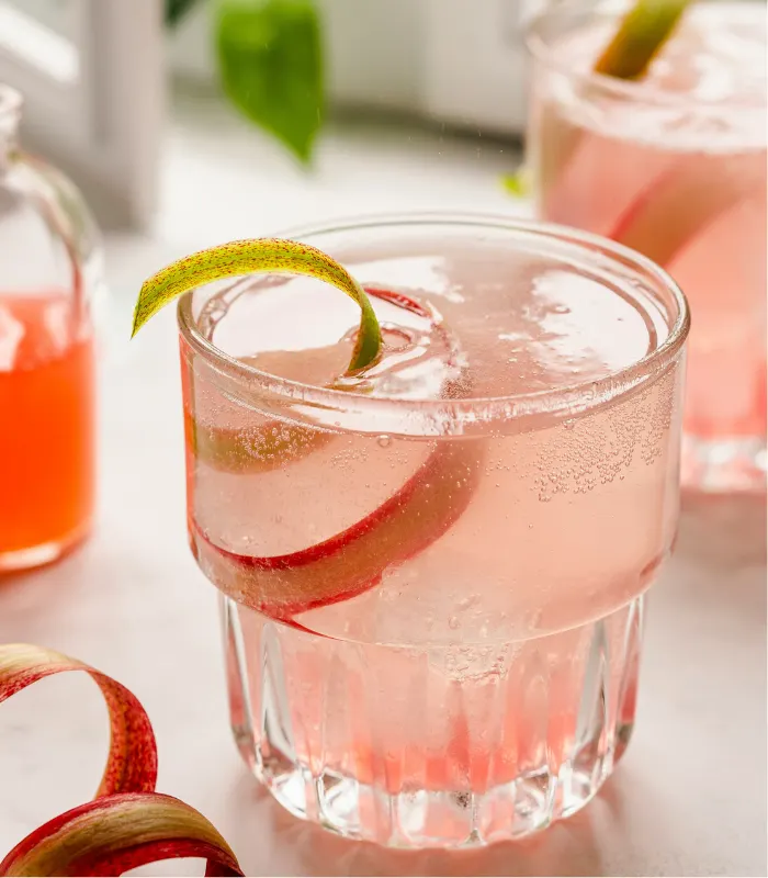 Cocktail rhubarb gin